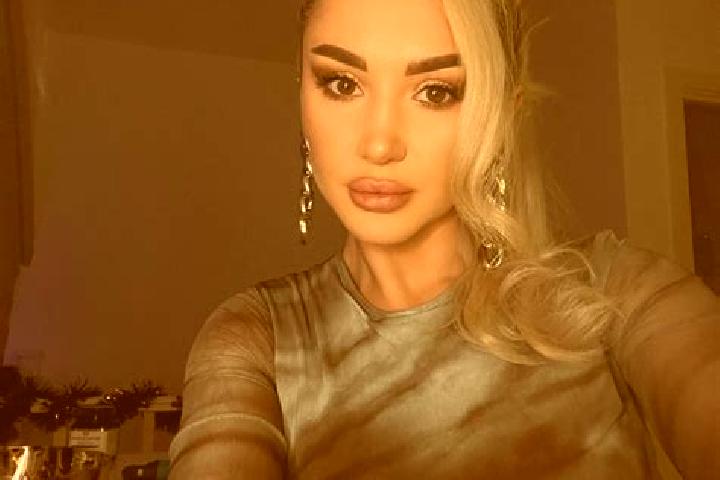 Harper, 24, a auburn amber-eyed middle eastern companion based in Tavilzhanka. Offering BDSM, GFE. Available for incall and outcall, day and evening dates.