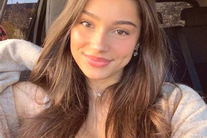 Harper, 24, a brunette blue-eyed asian companion based in Neusitz. Offering GFE, Party Girl, Massage, Tantra. Available for incall and outcall, day and eveni...