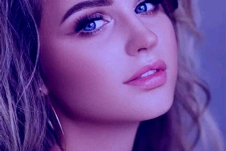 Harper, 24, a dark blonde blue-eyed slavic companion based in Amga. Offering 69, Deep French Kissing, Couples. Available for incall and outcall, overnight bo...