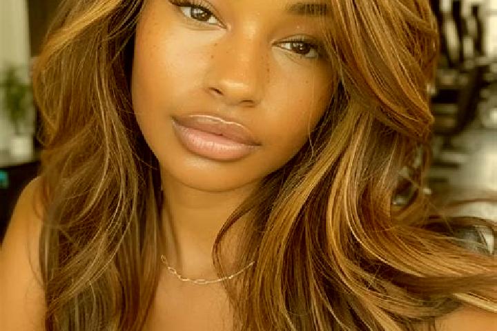 Harper, 24, a dark blonde hazel-eyed ebony companion based in Mikrokampos. Offering Massage, GFE, Roleplay. Available for incall and outcall, day and evening...