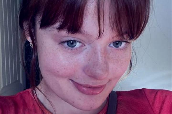 Harper, 24, a red brown-eyed mixed companion based in Santosa. Offering Party Girl, BDSM, CIM. Available for incall and outcall, day and evening dates.