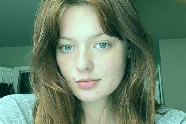 Harper, 24, a red dark-eyed european companion based in Belogradchik. Offering A-Level, Roleplay, Couples. Available for incall and outcall, overnight bookin...