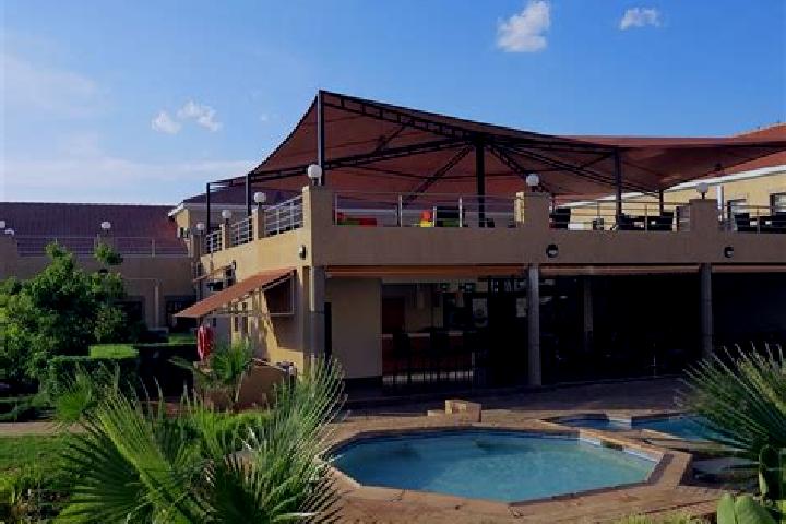 Harper, 24 — Escort in Shoshong, Botswana