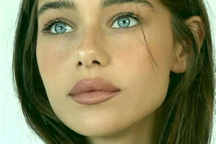 Harper, 25, a brunette dark-eyed slavic companion based in Locri. Offering Girlfriend Experience, Massage, Duos. Available for incall and outcall, overnight ...