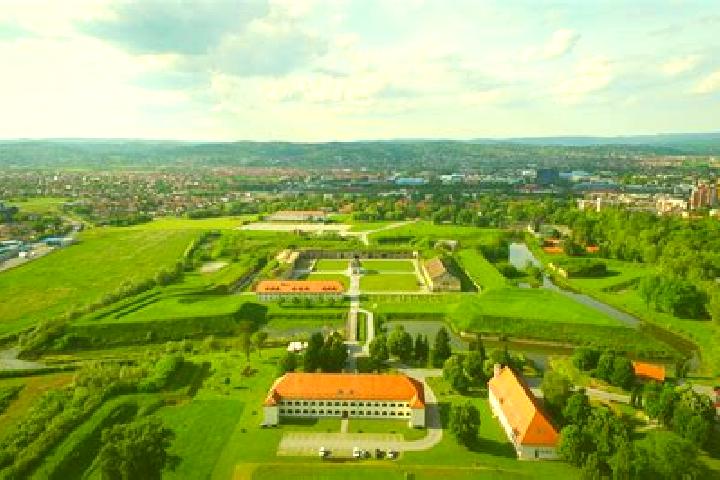 Harper, 25 — Escort in Nasice, Croatia