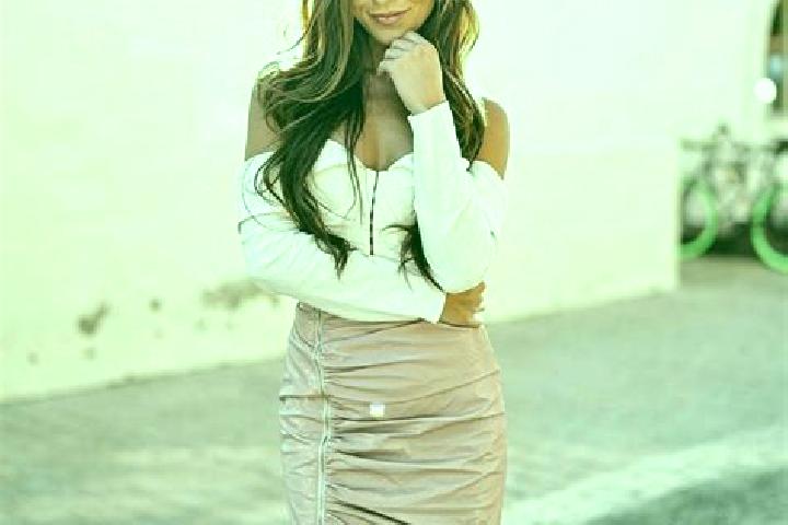 Harper, 26, a auburn brown-eyed middle eastern companion based in Mures. Offering Couples, Dinner Date, Travel Companion, Deep French Kissing. Available for ...