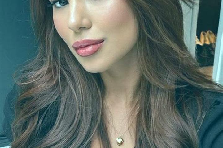 Harper, 26, a chestnut brown-eyed latina companion based in Thanna Mandi. Offering Dinner Date, Fetish, Tantra, Deep French Kissing. Available for incall and...