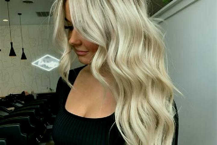 Harper, 27, a platinum blonde brown-eyed latina companion based in Abreu e Lima. Offering Duos, A-Level, Tantra, Roleplay, Girlfriend Experience. Available f...