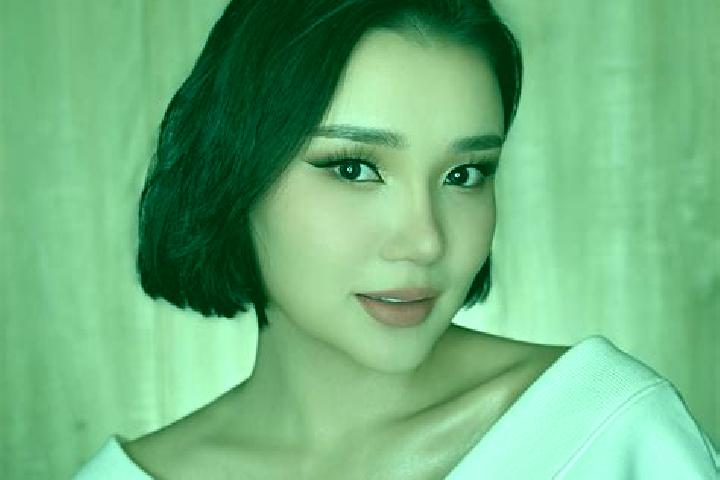 Harper, 27 — Escort in Bayanhongor, Mongolia