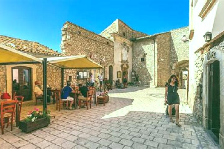 Harper, 27 — Escort in Grotte Santo Stefano, Italy