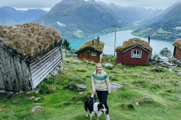 Harper, 27 — Escort in Neskollen, Norway