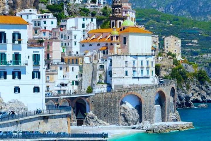 Harper, 27 — Escort in Oneta, Italy