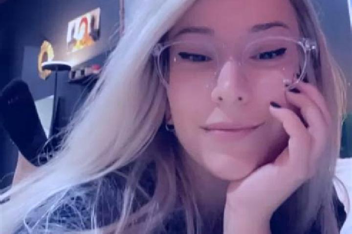 Harper, 28, a blonde grey-eyed ebony companion based in Veitsbronn. Offering Domination, Couples, 69, Dinner Date. Available for incall and outcall, overnigh...
