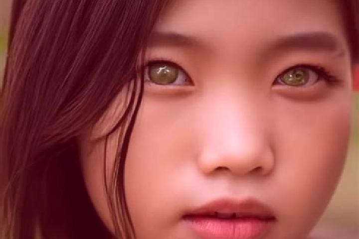 Harper, 28, a red green-eyed asian companion based in Lohou. Offering Party Girl, Erotic Massage, OWO, 69, Striptease. Available for incall and outcall, over...