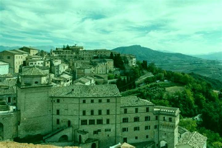 Harper, 28 — Escort in Montalto delle Marche, Italy