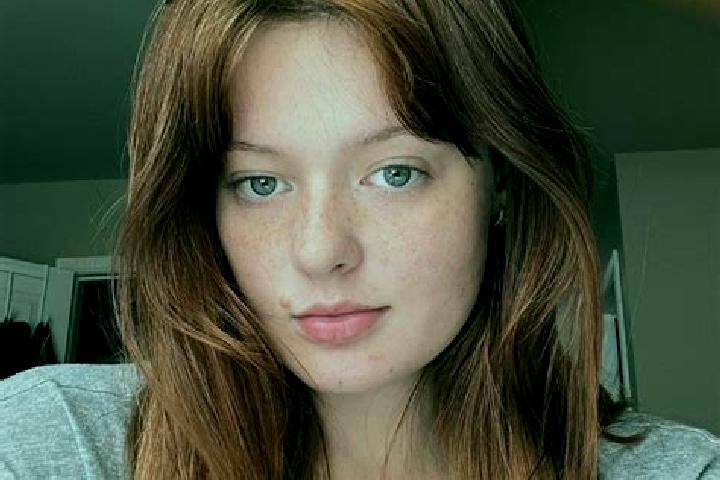 Harper, 29, a auburn amber-eyed caucasian companion based in Kerensheide. Offering Prostate Massage, GFE, Girlfriend Experience, Couples. Available for incal...