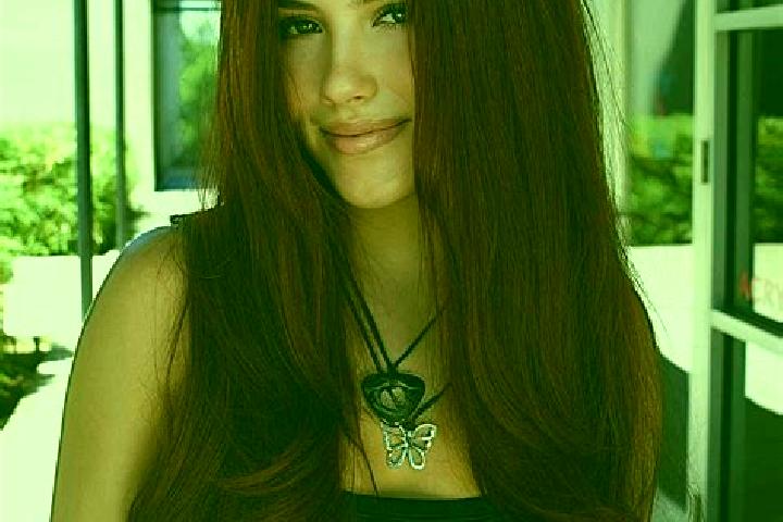 Harper, 29, a auburn dark-eyed european companion based in Mittelstenahe. Offering OWO, Couples, BDSM. Available for incall and outcall, day and evening dates.