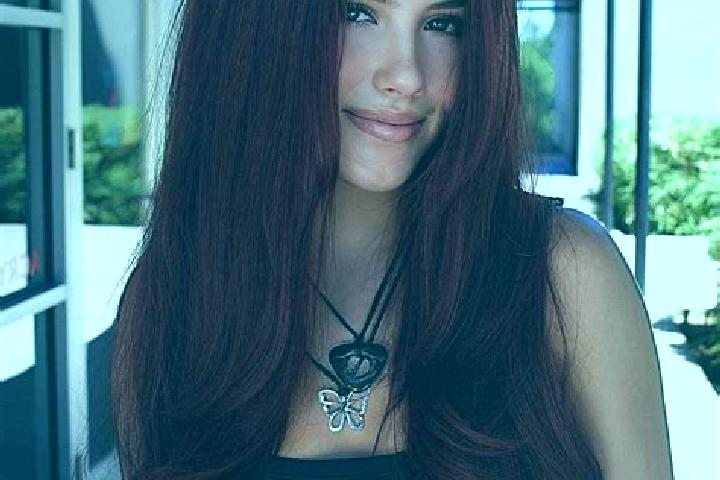 Harper, 29, a auburn dark-eyed mediterranean companion based in Pravia. Offering Overnight, Duos, Striptease, Erotic Massage, Massage. Available for incall a...