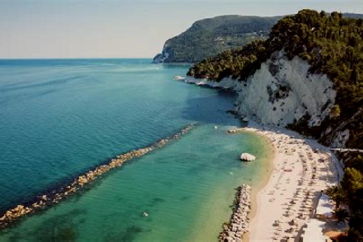 Harper, 29 — Escort in Falconara Albanese, Italy