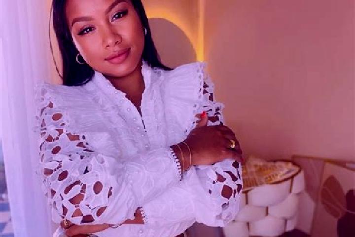 Harper, 30, a blonde hazel-eyed caucasian companion based in Krajan Prunggahan Wetan. Offering GFE, Roleplay, Travel Companion. Available for incall and outc...