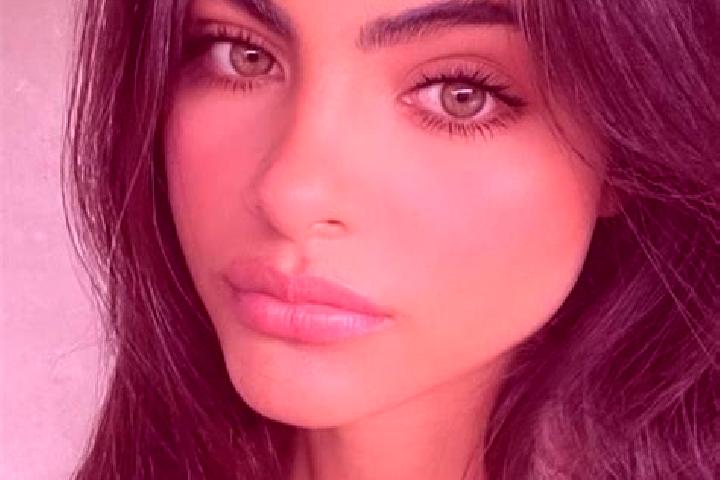 Harper, 30, a brunette green-eyed middle eastern companion based in Idanre. Offering Duos, Overnight, Deep French Kissing. Available for incall and outcall, ...