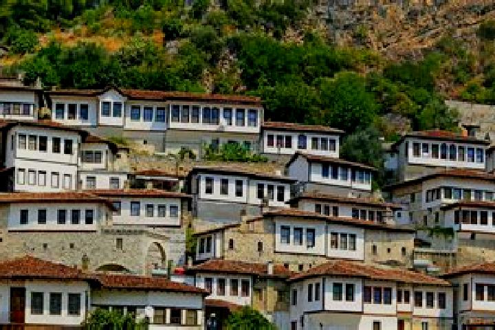 Harper, 30 — Escort in Paper, Albania