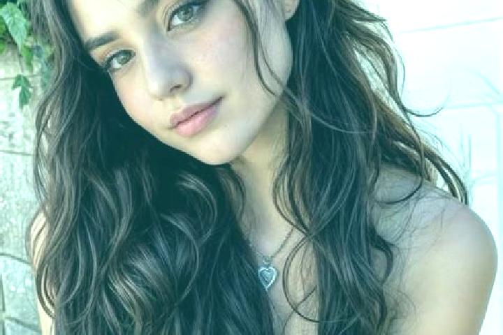 Harper, 31, a brunette hazel-eyed middle eastern companion based in Virignin. Offering Striptease, OWO, GFE, Massage. Available for incall and outcall, overn...