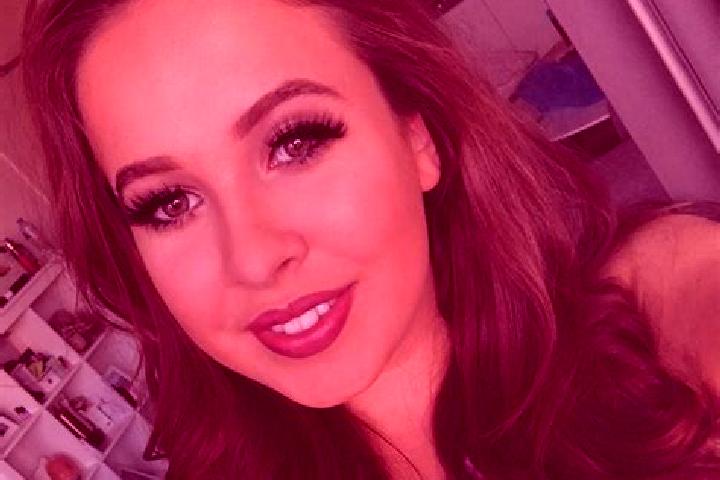 Harper, 31, a red grey-eyed slavic companion based in Heilbron. Offering Dinner Date, Party Girl, Domination, OWO, Striptease. Available for incall and outca...