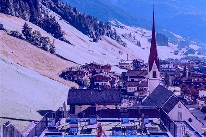 Harper, 31 — Escort in Hall in Tirol, Austria