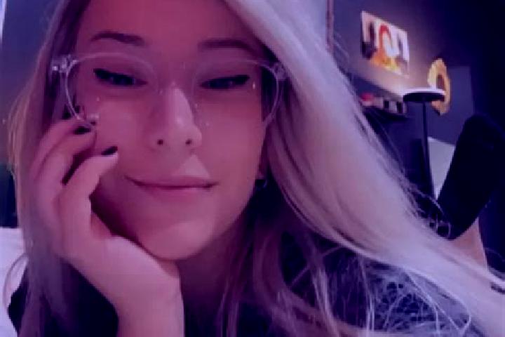 Harper, 32, a blonde dark-eyed european companion based in Chinderah. Offering GFE, Couples, Girlfriend Experience, Erotic Massage. Available for incall and ...