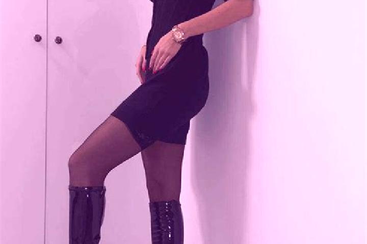 Harper, 32, a chestnut blue-eyed ebony companion based in Burnham-on-Crouch. Offering Prostate Massage, Domination, Couples, Tantra. Available for incall and...