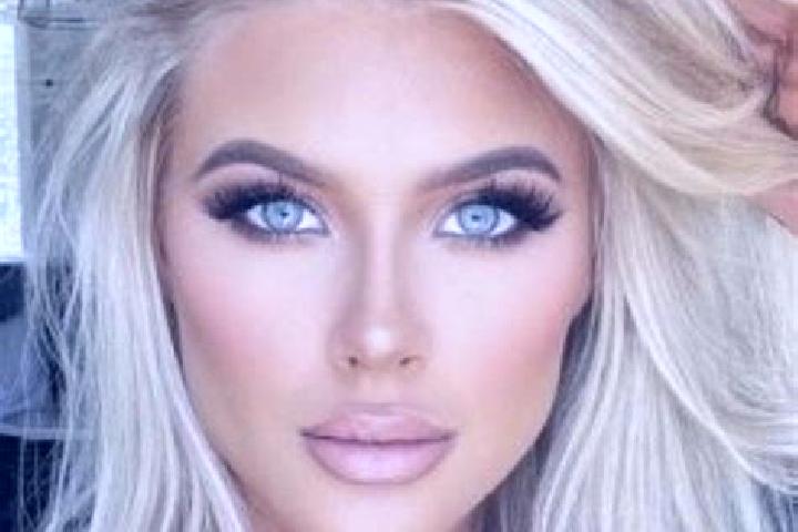 Harper, 32, a platinum blonde hazel-eyed indian companion based in Bondi. Offering A-Level, 69. Available for incall and outcall, overnight bookings available.