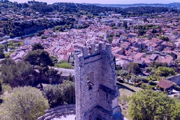Harper, 32 — Escort in Contes, France