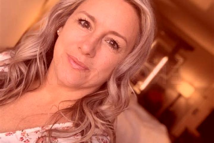 Harper, 33, a blonde grey-eyed latina companion based in La Baussaine. Offering OWO, BDSM, GFE. Available for incall and outcall, overnight bookings available.