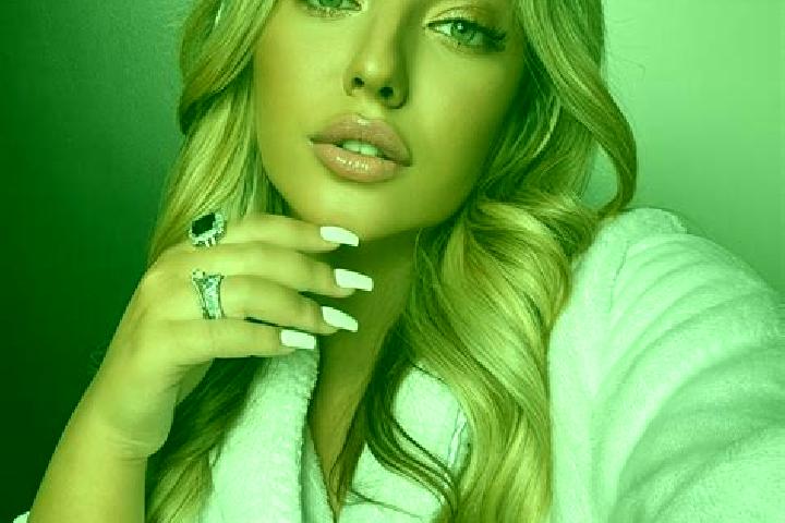 Harper, 33, a blonde grey-eyed latina companion based in Malabar. Offering Fetish, Prostate Massage, Travel Companion, Tantra. Available for incall and outca...