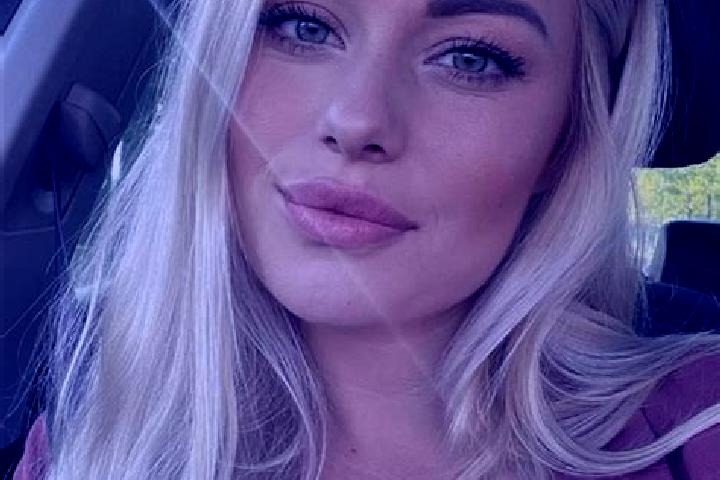 Harper, 33, a blonde hazel-eyed slavic companion based in Kumla. Offering Erotic Massage, Overnight, BDSM, CIM, Party Girl. Available for incall and outcall,...