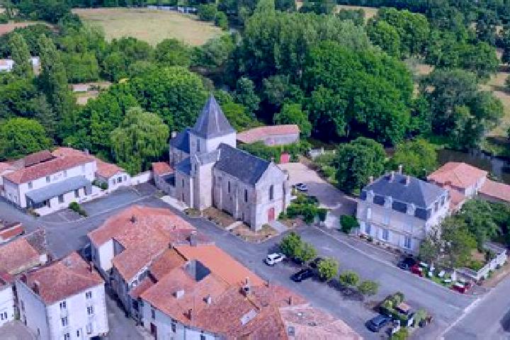 Harper, 33 — Escort in Moutiers-sur-le-Lay, France