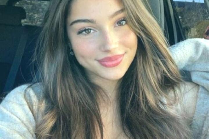 Harper, 34, a chestnut amber-eyed latina companion based in Neem ka Thana. Offering Deep French Kissing, Roleplay, Duos. Available for incall and outcall, da...
