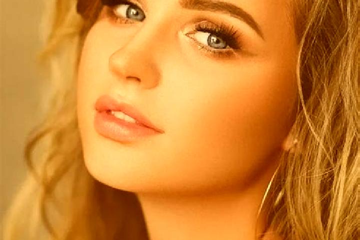 Harper, 34, a dark blonde blue-eyed middle eastern companion based in Ganzon. Offering Fetish, Striptease, Girlfriend Experience, Overnight. Available for in...