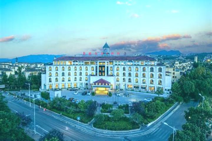 Harper, 34 — Escort in Xiannueshan, China