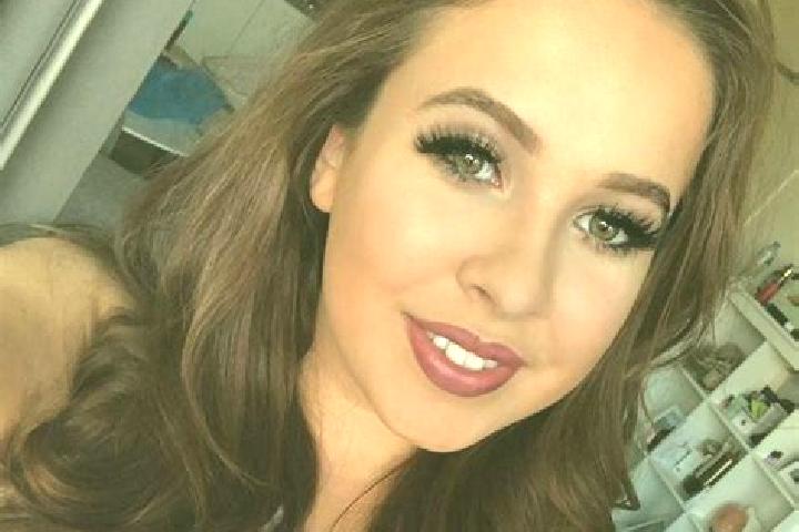 Harper, 35, a brunette grey-eyed mixed companion based in Dundong. Offering Tantra, Erotic Massage, GFE, A-Level, Prostate Massage. Available for incall and ...