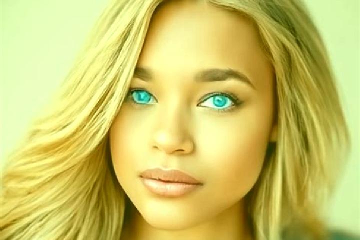 Harper, 35, a dark blonde blue-eyed latina companion based in Amora. Offering OWO, Massage, Roleplay. Available for incall and outcall, day and evening dates.