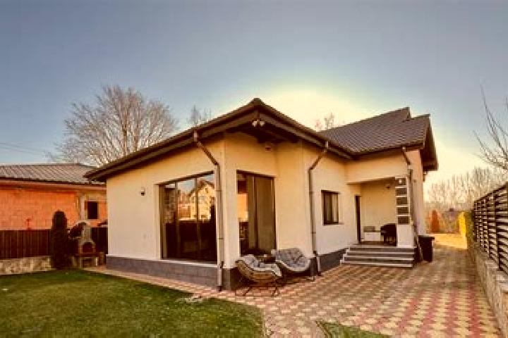 Harper, 35 — Escort in Boroaia, Romania