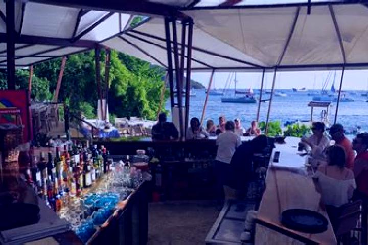 Harper, 35 — Escort in Bottle and Glass, Saint Vincent and the Grenadines