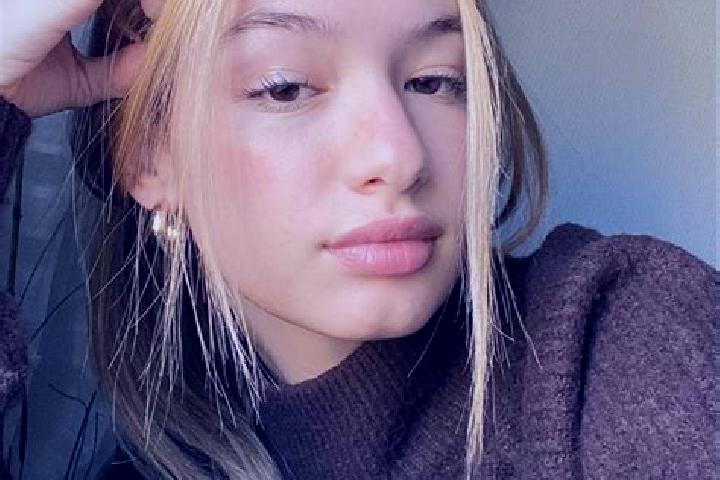 Harper, 36, a blonde brown-eyed indian companion based in Pytalovo. Offering A-Level, Deep French Kissing, CIM. Available for incall and outcall, day and eve...