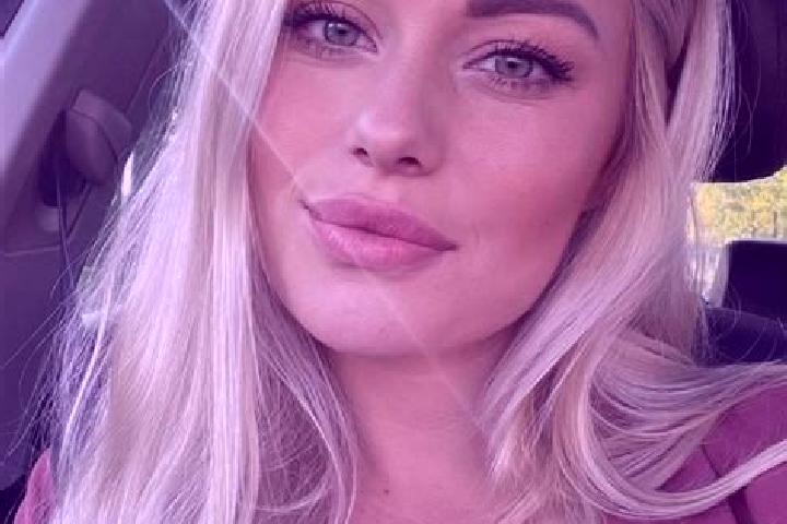Harper, 36, a blonde hazel-eyed caucasian companion based in Desaguadero. Offering Couples, Travel Companion, A-Level, GFE, Deep French Kissing. Available fo...