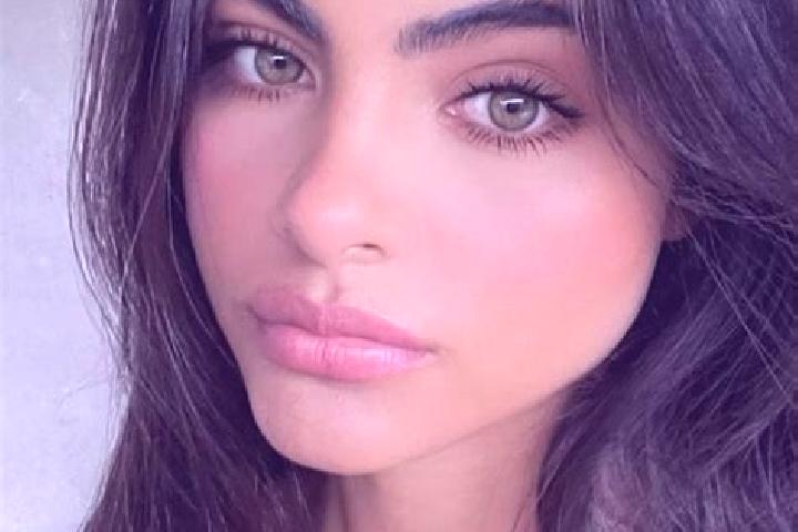 Harper, 36, a brunette dark-eyed middle eastern companion based in Eskiharran. Offering Prostate Massage, Girlfriend Experience, Striptease, Travel Companion...