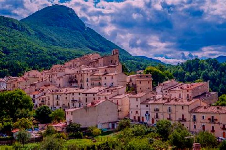 Harper, 36 — Escort in Civitella Alfedena, Italy