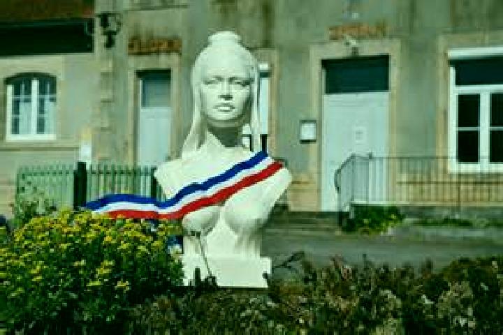 Harper, 36 — Escort in Venon, France