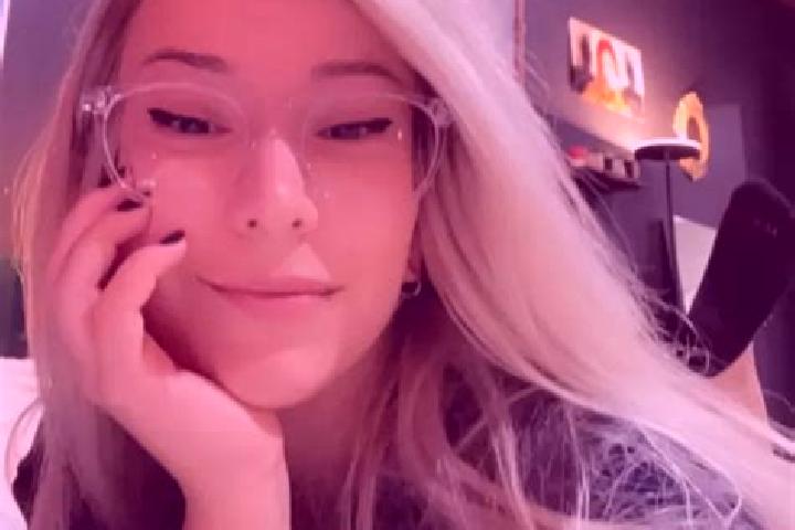 Harper, 37, a platinum blonde dark-eyed caucasian companion based in Mount Moorosi. Offering A-Level, Striptease, Couples. Available for incall and outcall, ...